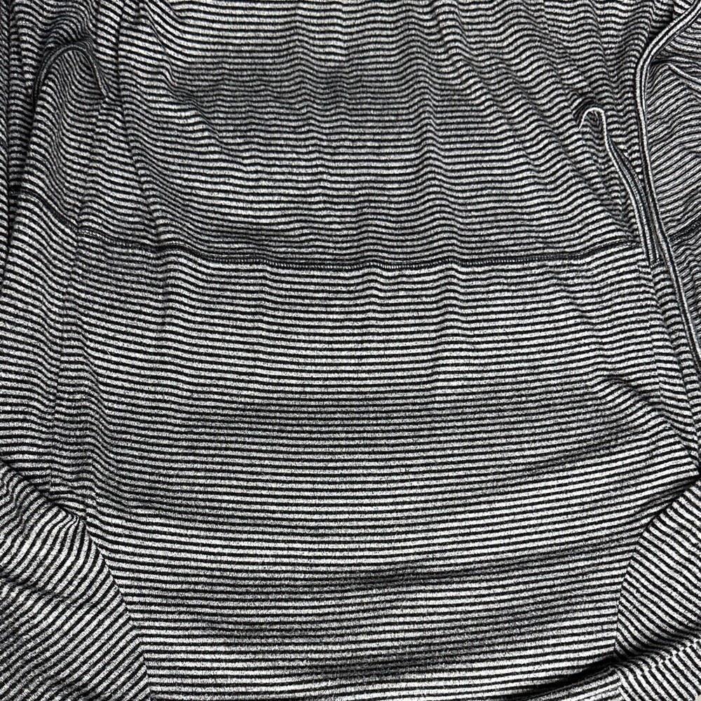 Abercrombie & Fitch Black and White Striped‎ Cardigan - Picture 7 of 7